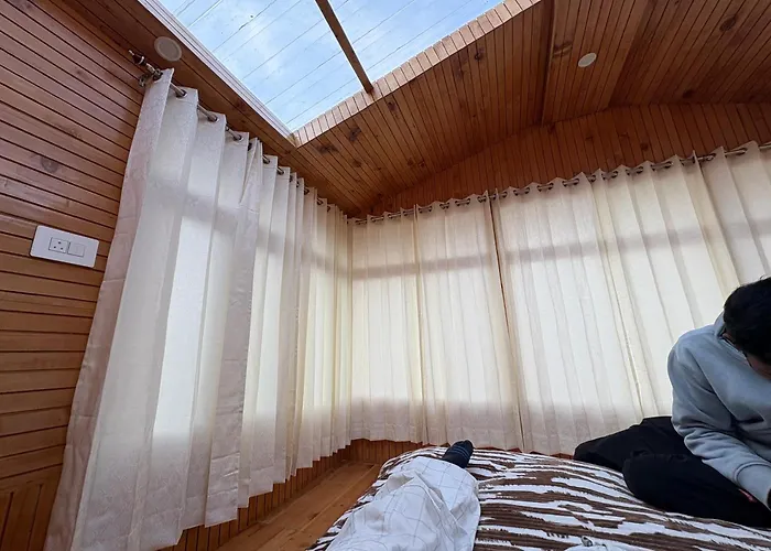 Alpine Lodge And Stays