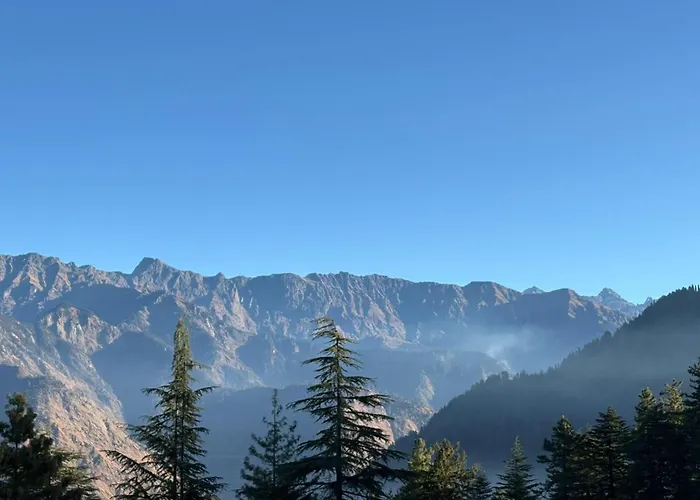 Alpine Lodge And Stays